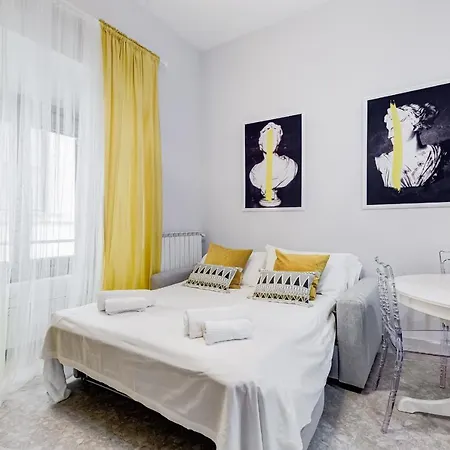 Crystal Trevi Fountain - Romedreamhome Apartment