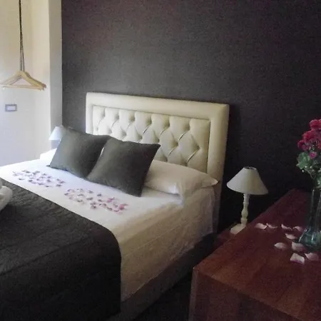 Aida Charming Bed & Breakfast 2*