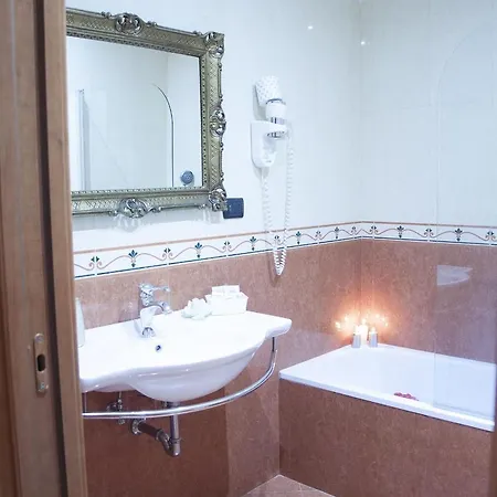 Guest house Caroline 2*