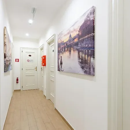 Delia Hotel 2*