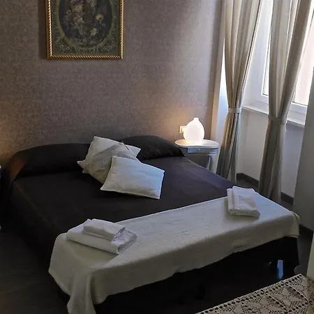 Casa Vicenza 3* Rome
