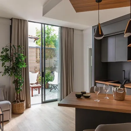 Livia Valeria Palace Aparthotel *