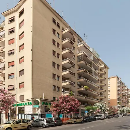 Apartman Roomy And Bright With Terrace
