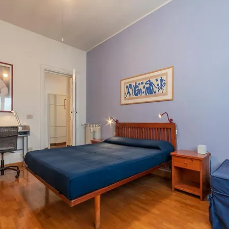 Roomy And Bright With Terrace Apartment