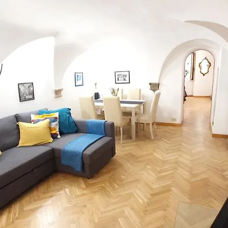 The Old Town Apartment