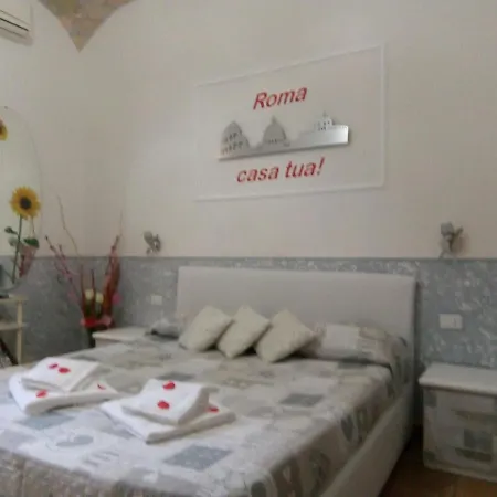 Apartment Little House Roma