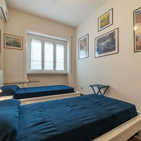 Roomy And Bright With Terrace *