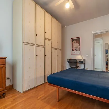 Apartman Roomy And Bright With Terrace