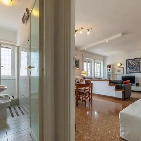 Apartment Roomy And Bright With Terrace Rome