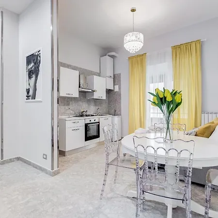 Apartment Crystal Trevi Fountain - Romedreamhome