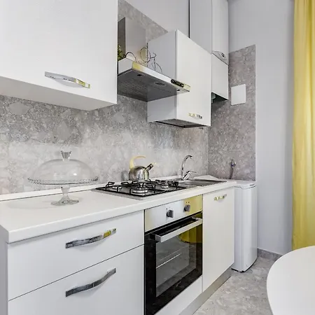 Apartment Crystal Trevi Fountain - Romedreamhome