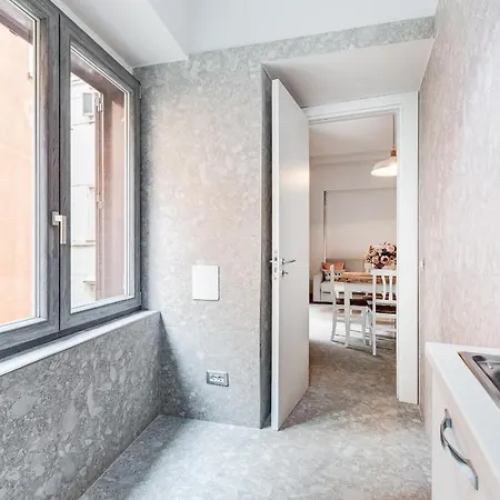 Apartment Crystal Trevi Fountain - Romedreamhome