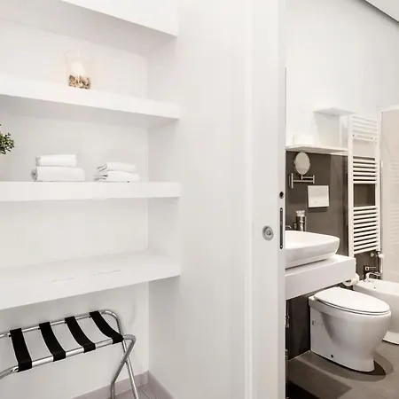 Maison Piazza Cavour Guest house 2*