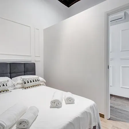 Trevi Fountain - Romedreamhome Apartment *