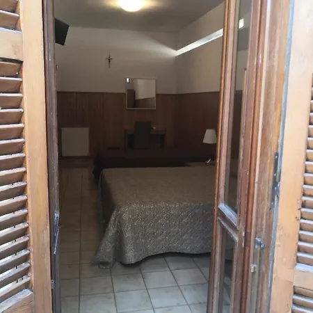 Bed & Breakfast Domus Getsemani 2*