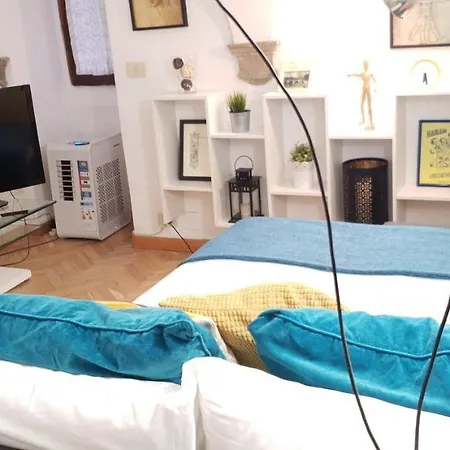 The Old Town Apartment *