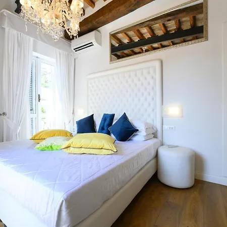 Domus Spagna Frattina Guest house 3*