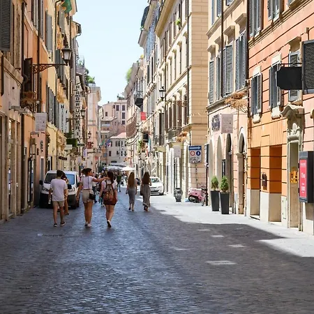Domus Spagna Frattina Guest house 3*
