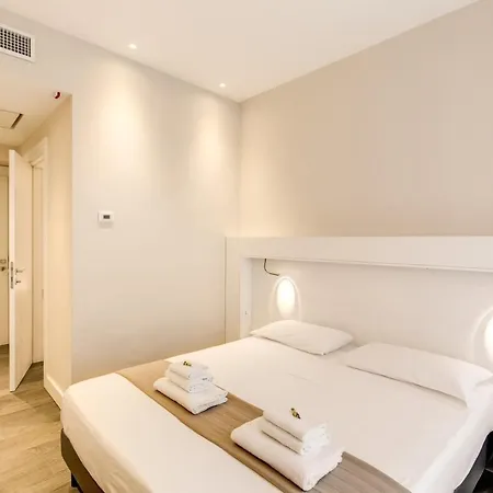 Ecce Bed & Breakfast 3*