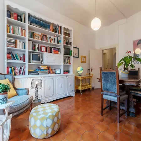 Santa Maria Maggiore Roomy And Bright Flat * Rom