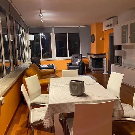 Apartment Domus Mirabile *