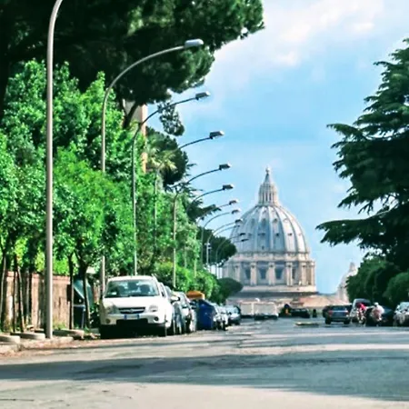 Vatican Area Piccolomini House Superattico Ristrutturato E Arredato Apartament