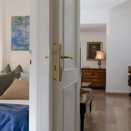 Maison Clodia Roma