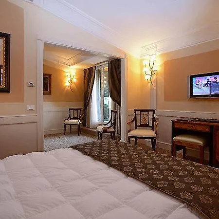 Boutique Trevi 4*