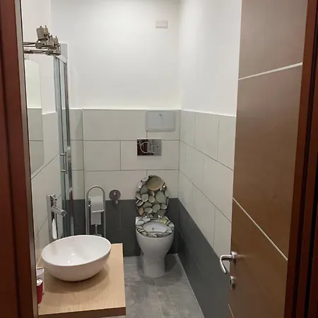 Di Paolo Unicusano * Rome