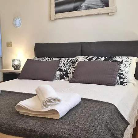 Apartment Piazza Della Rovere