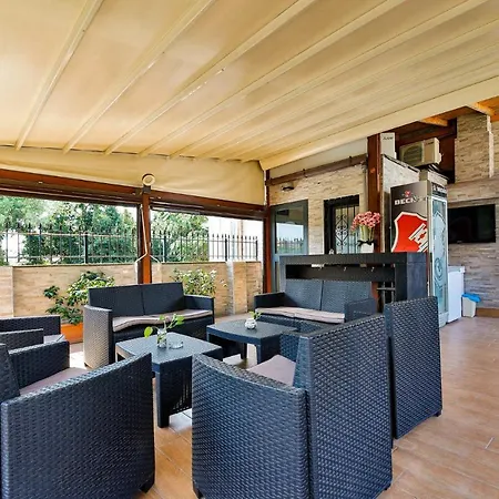 E-room 42 Guest house
