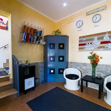 E-room 42 *