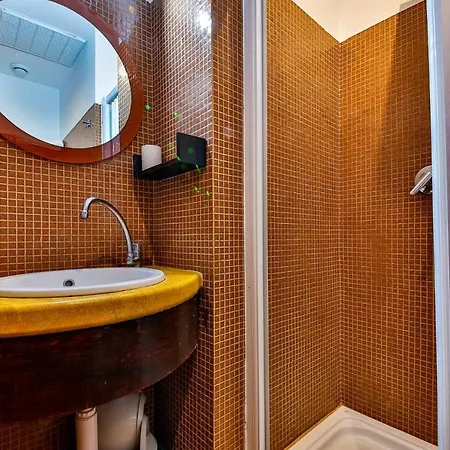 Guest house E-room 42