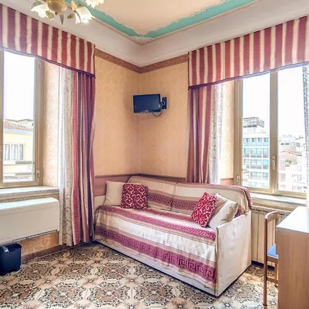 Hotel Artromano Rome
