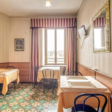 Hotel Artromano 2*