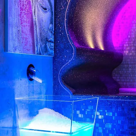 Accademia Club & Hotel 3*