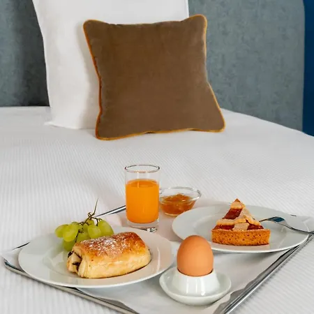 9hotel Cesari 4*