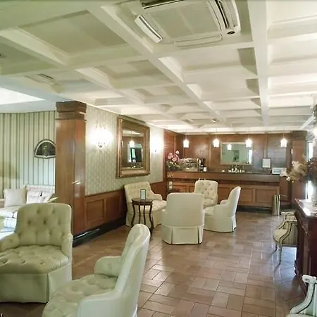 Quadrifoglio By Mancini Hotel 3*