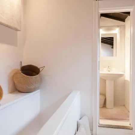 Navona Lovely Penthouse Apartment *