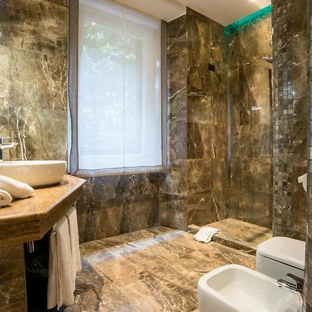 Via Veneto 3* Rome