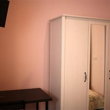 The House 3*