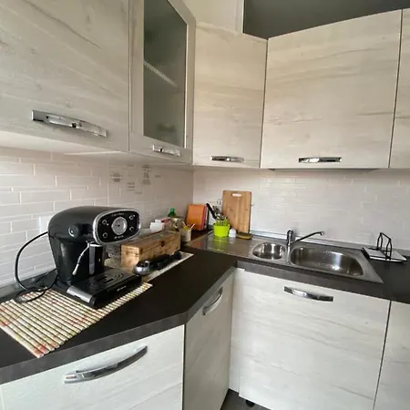 Tres Joli Bed & Breakfast