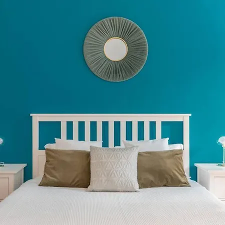 Iflat Spanish Steps Blue Apartment