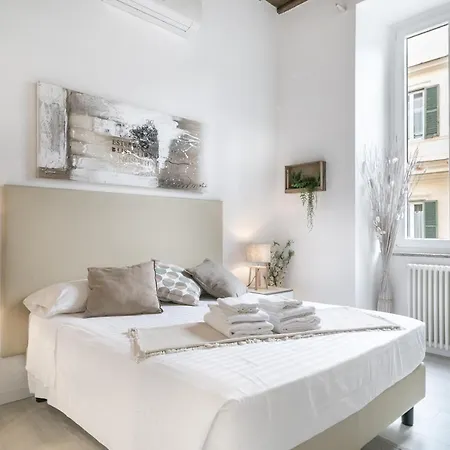White Ostilia Guest house Rome