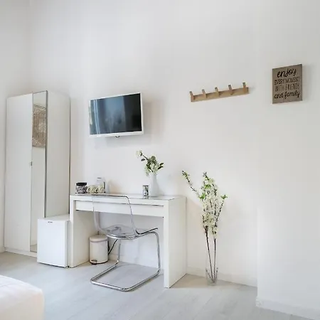 Guest house White Ostilia Rome