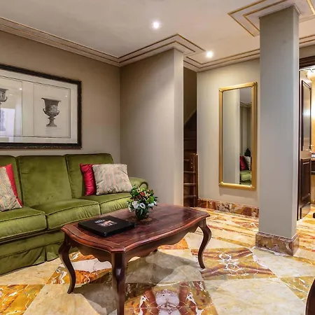 Hotel River Palace 4*
