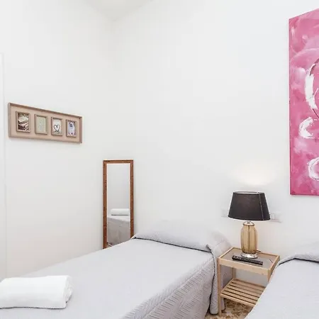 Large In Center, Termini Area Apartment *