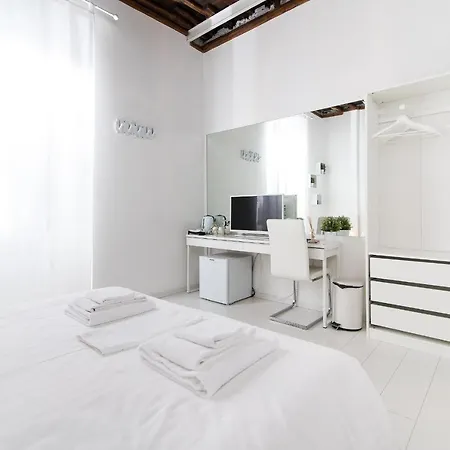 White Ostilia Guest house