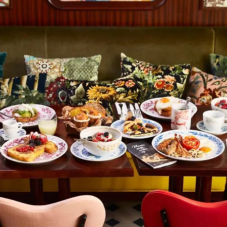 Hotel Mama Shelter 4*