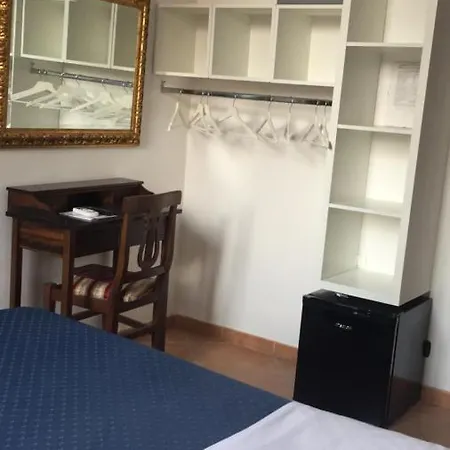 Caracciolo Hotel 3*